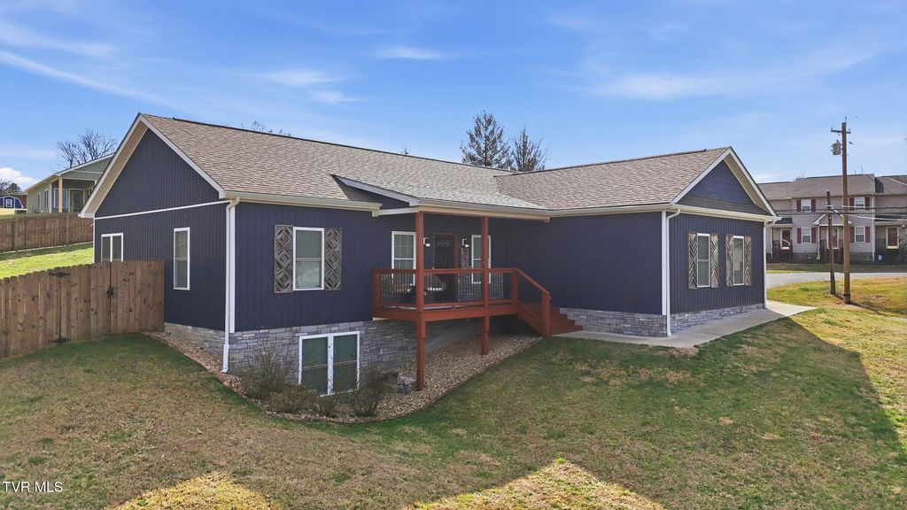 Photo of 707 Cherokee Street, Jonesborough, TN 37659 (MLS # 9990690)