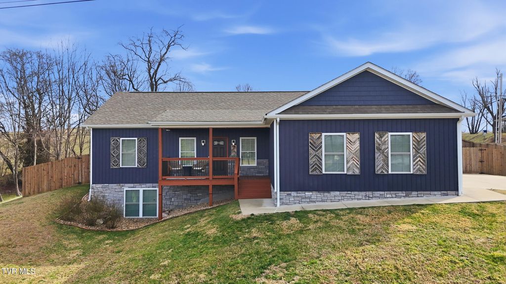 Photo of 707 Cherokee Street, Jonesborough, TN 37659 (MLS # 9990690)