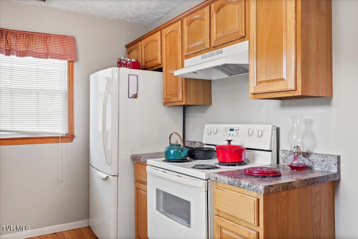 1301 Slimp Branch Road, Mountain City, Tennessee image 19
