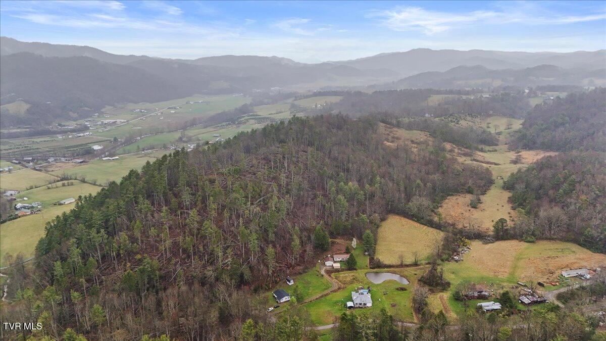 1301 Slimp Branch Road, Mountain City, Tennessee image 33