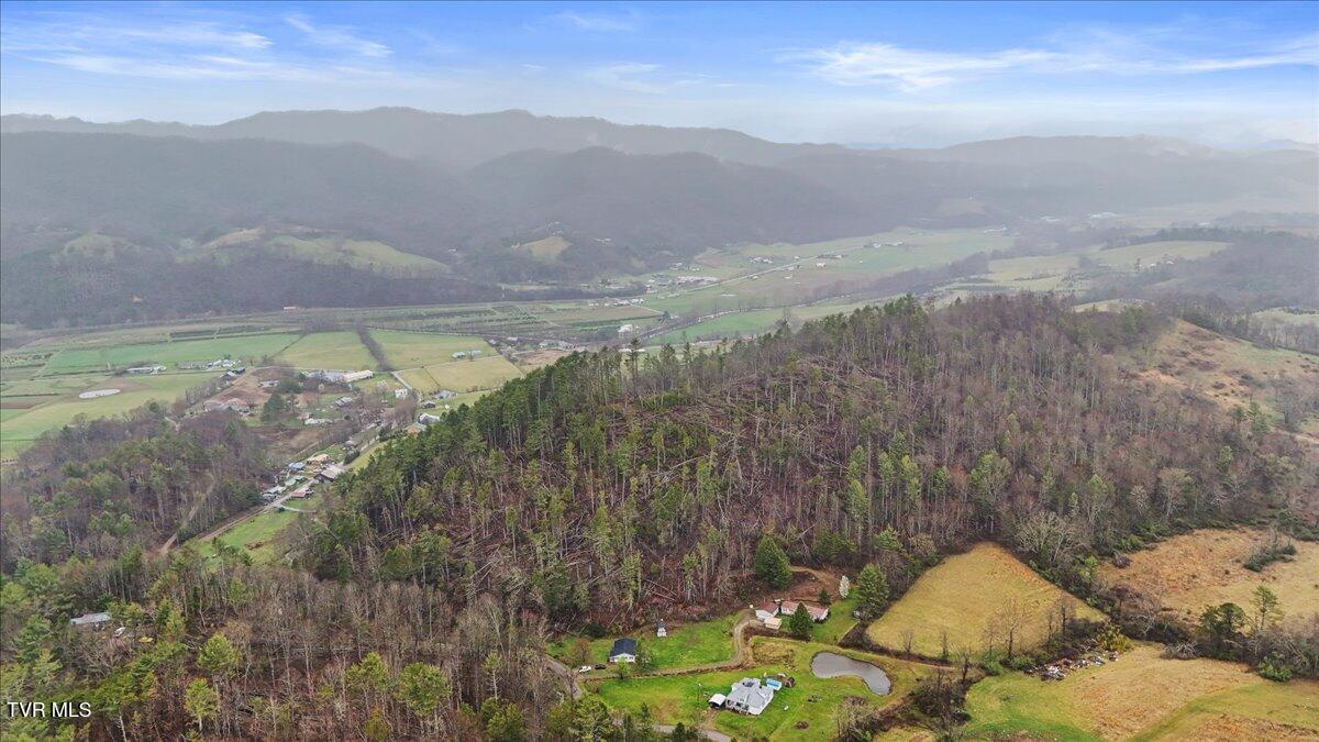 1301 Slimp Branch Road, Mountain City, Tennessee image 34