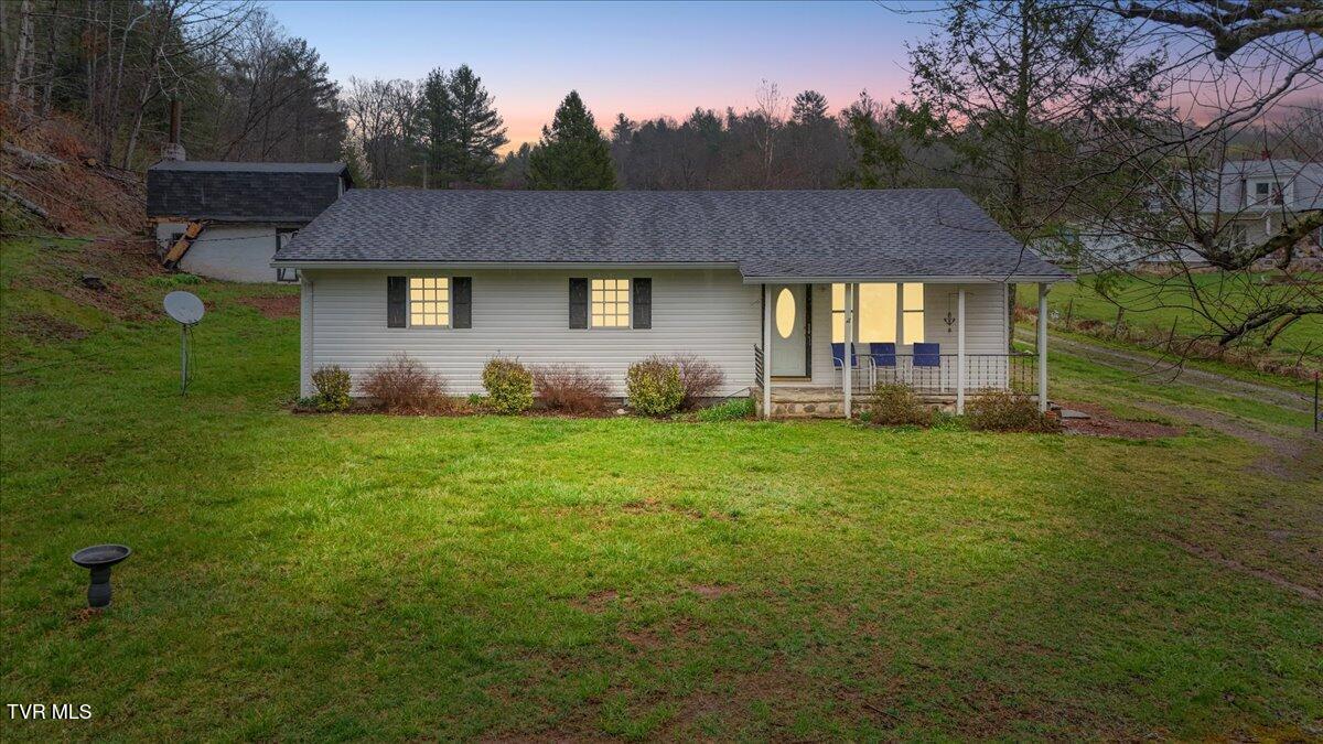 1301 Slimp Branch Road, Mountain City, Tennessee image 8