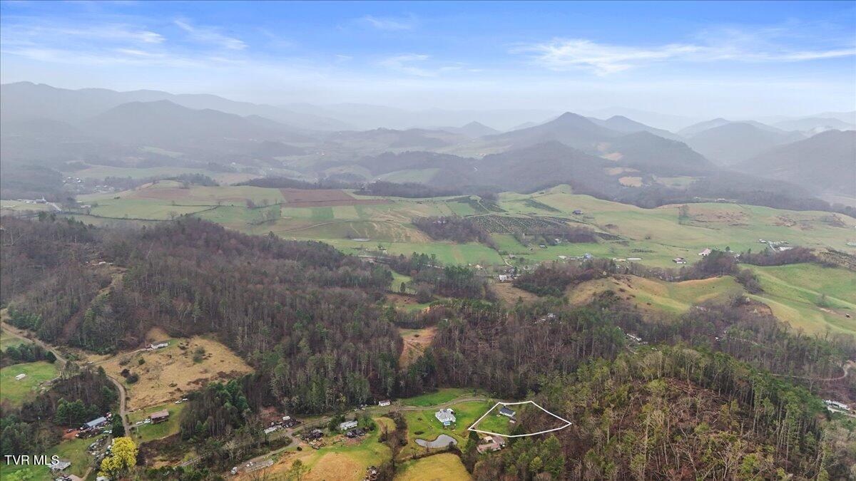 1301 Slimp Branch Road, Mountain City, Tennessee image 35