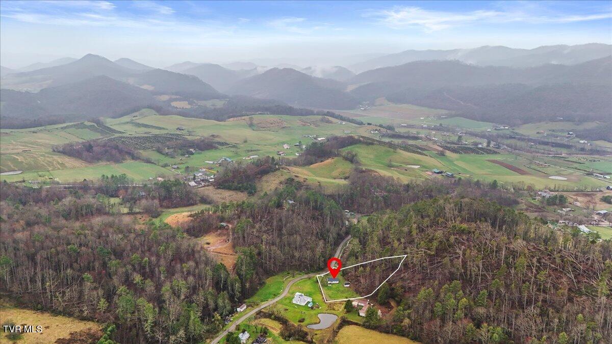 1301 Slimp Branch Road, Mountain City, Tennessee image 12