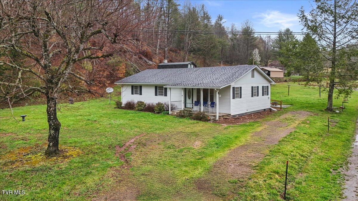 1301 Slimp Branch Road, Mountain City, Tennessee image 4