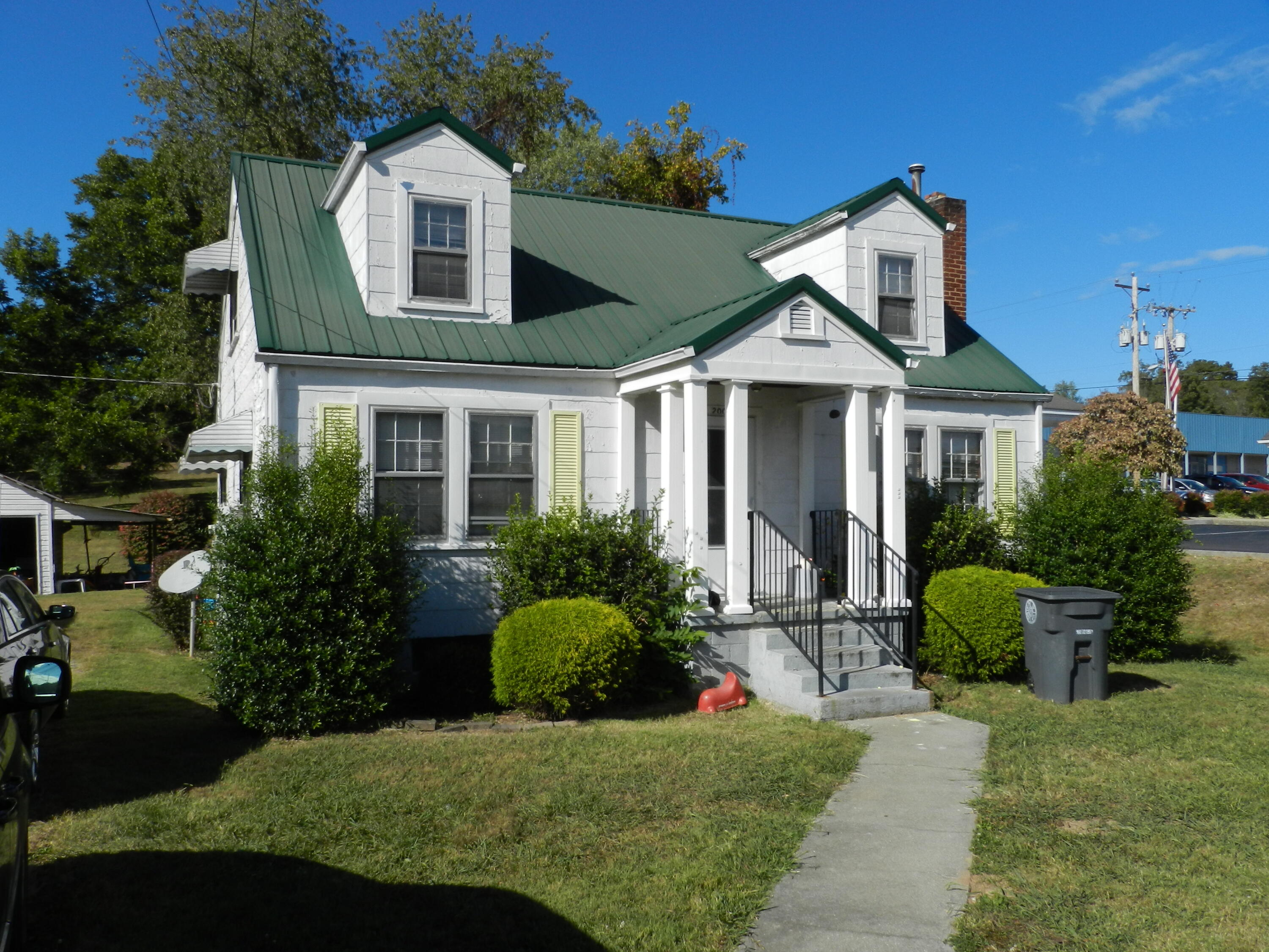 200 & 202 Main Street, Mount Carmel, Tennessee image 2