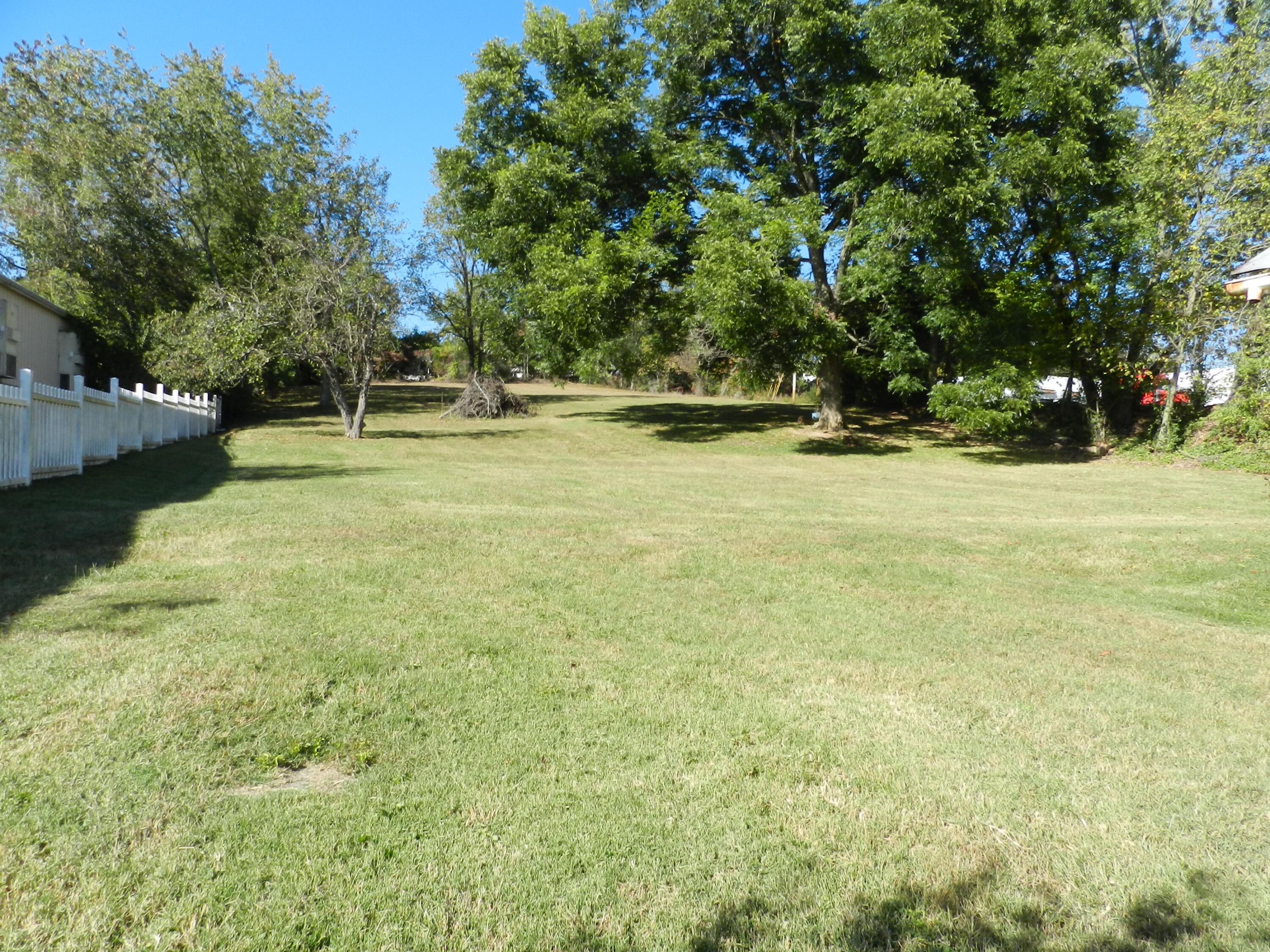 200 & 202 Main Street, Mount Carmel, Tennessee image 8