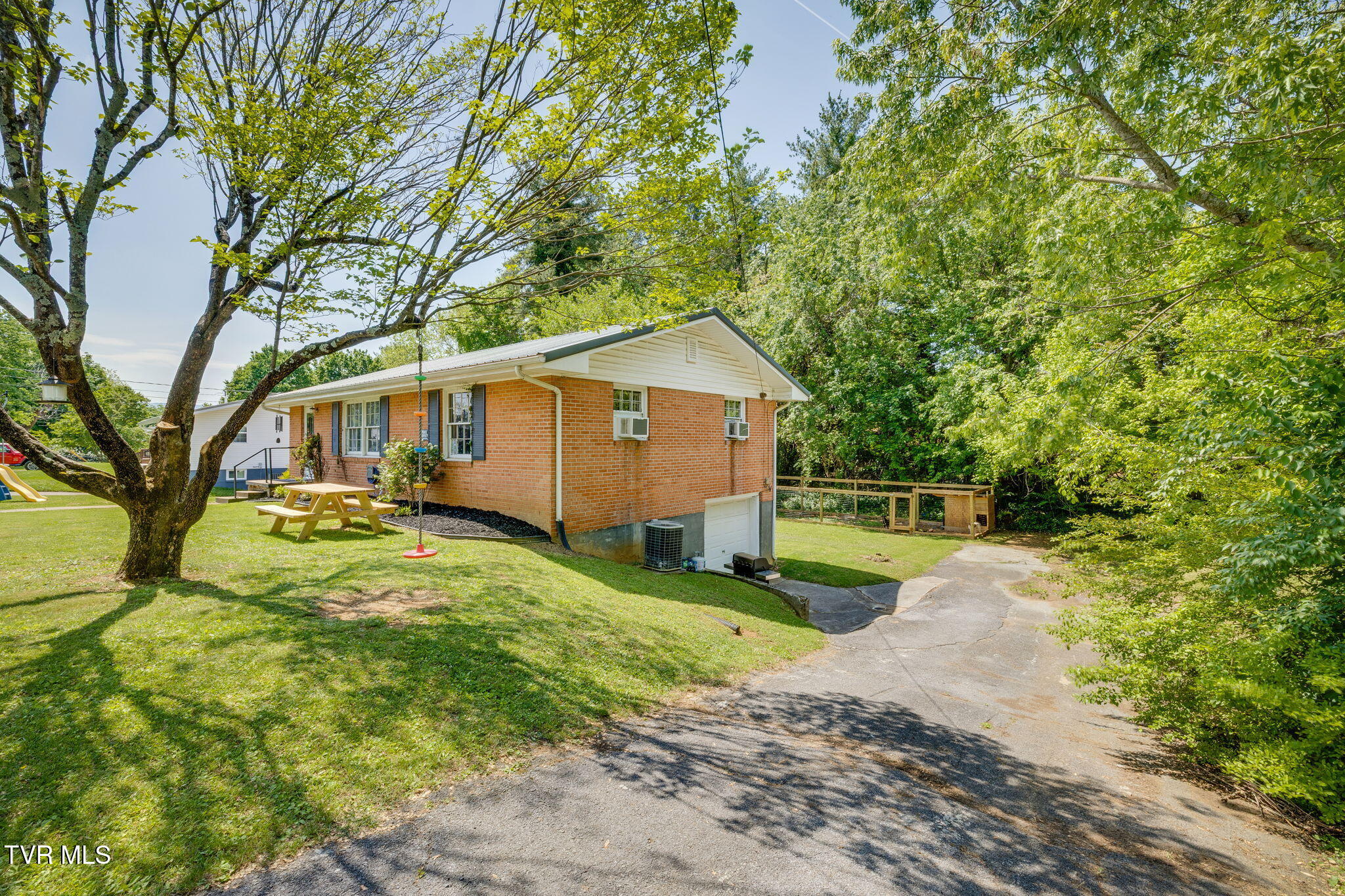 112 Mayor Avenue, Greeneville, Tennessee image 2