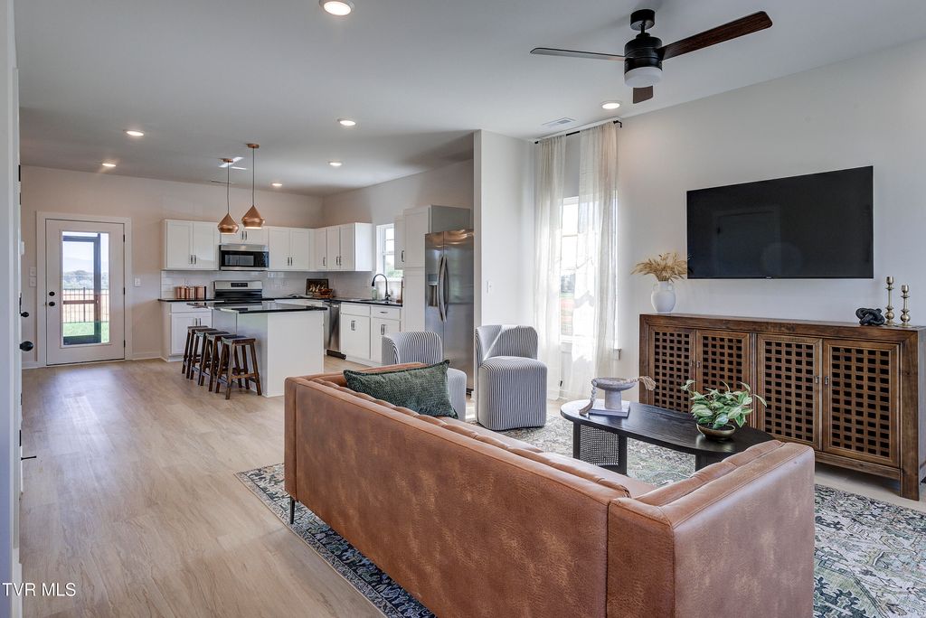 Photo of 4129 Gambrel Oaks Street, Blountville, TN 37617 (MLS # 9988620)