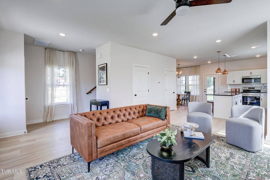 Photo of 4129 Gambrel Oaks Street, Blountville, TN 37617 (MLS # 9988620)