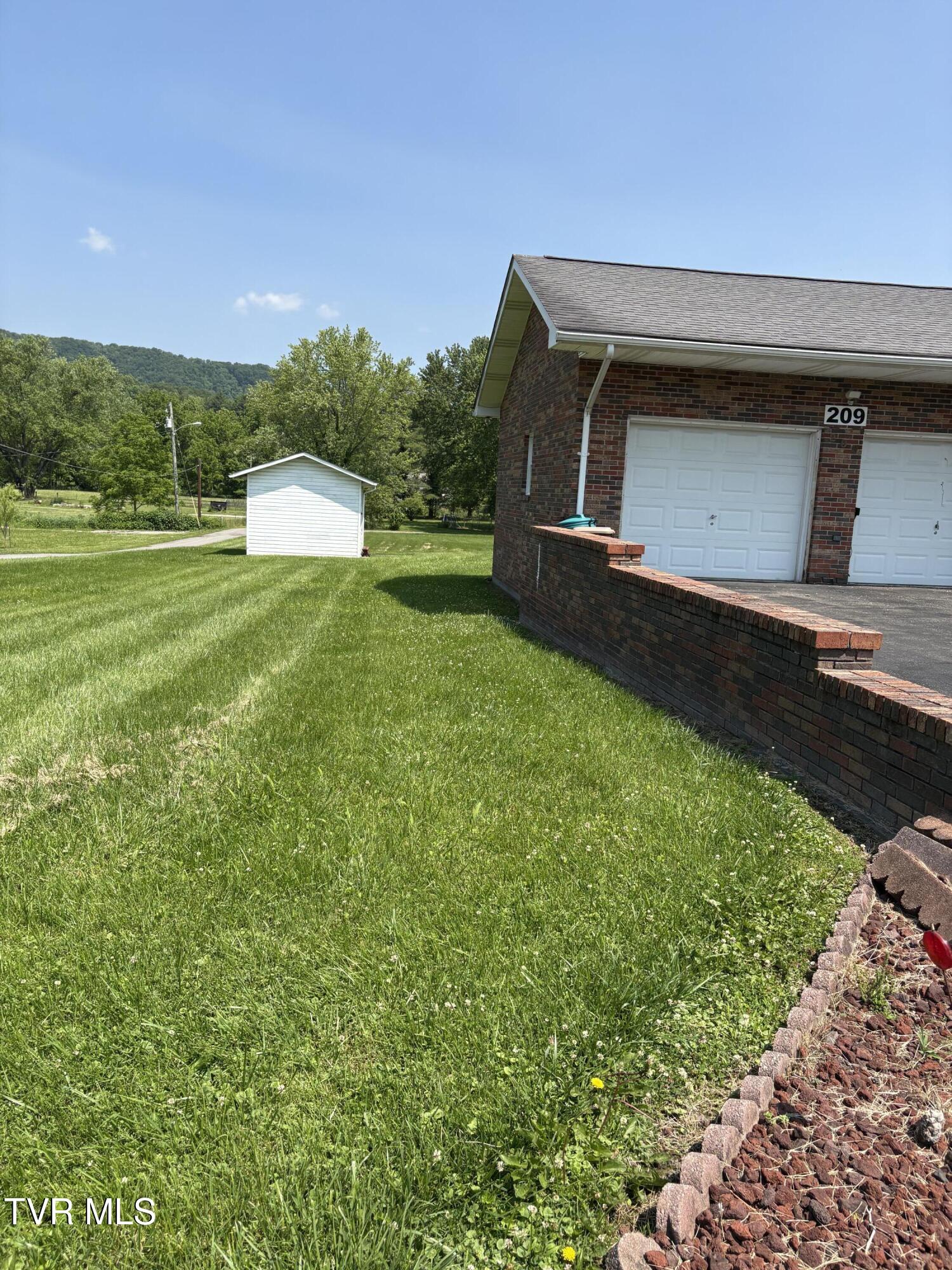 209 Central Street Street, Coeburn, Virginia image 3
