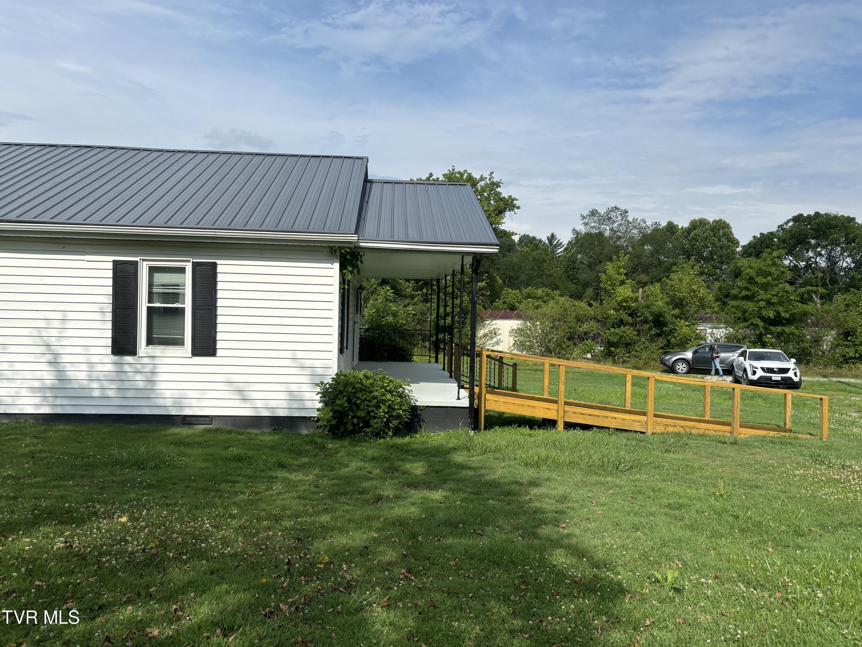 11446 Bedford Road, Coeburn, Virginia image 5