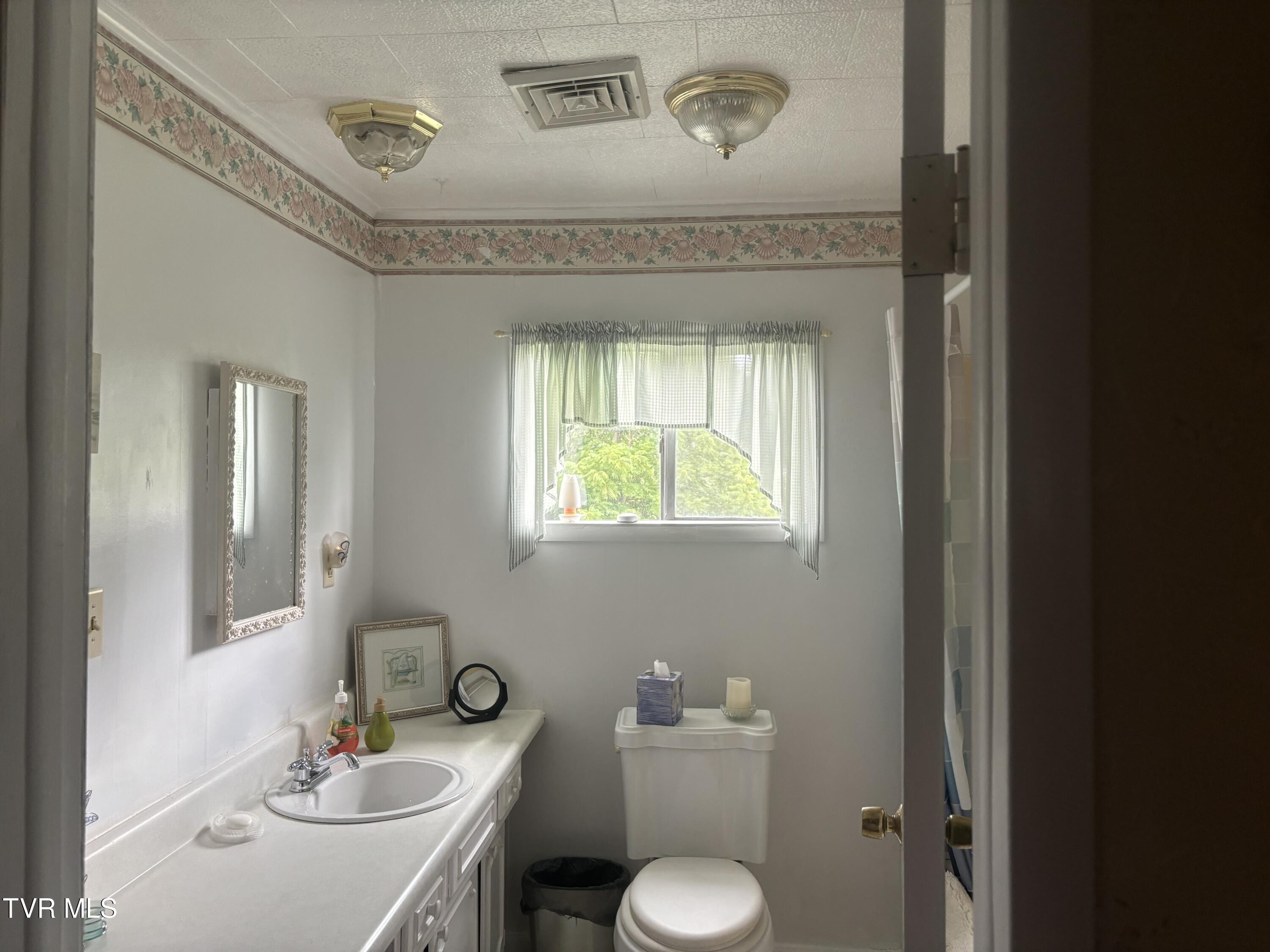 11446 Bedford Road, Coeburn, Virginia image 18