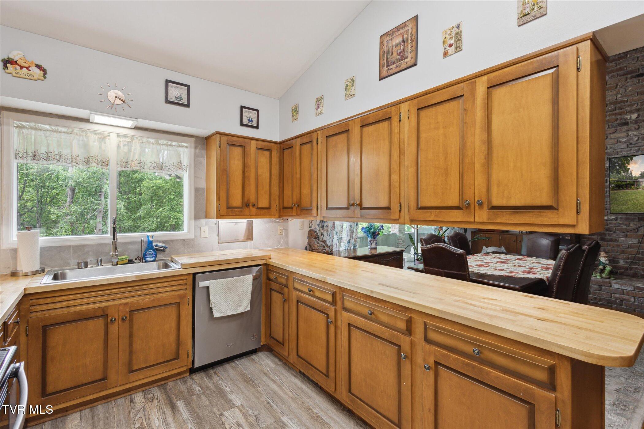 2021 Westwind Drive, Kingsport, Tennessee image 12