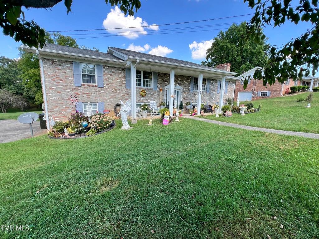 Photo of 283 Flemings Drive, Morristown, TN 37813 (MLS # 10000545)