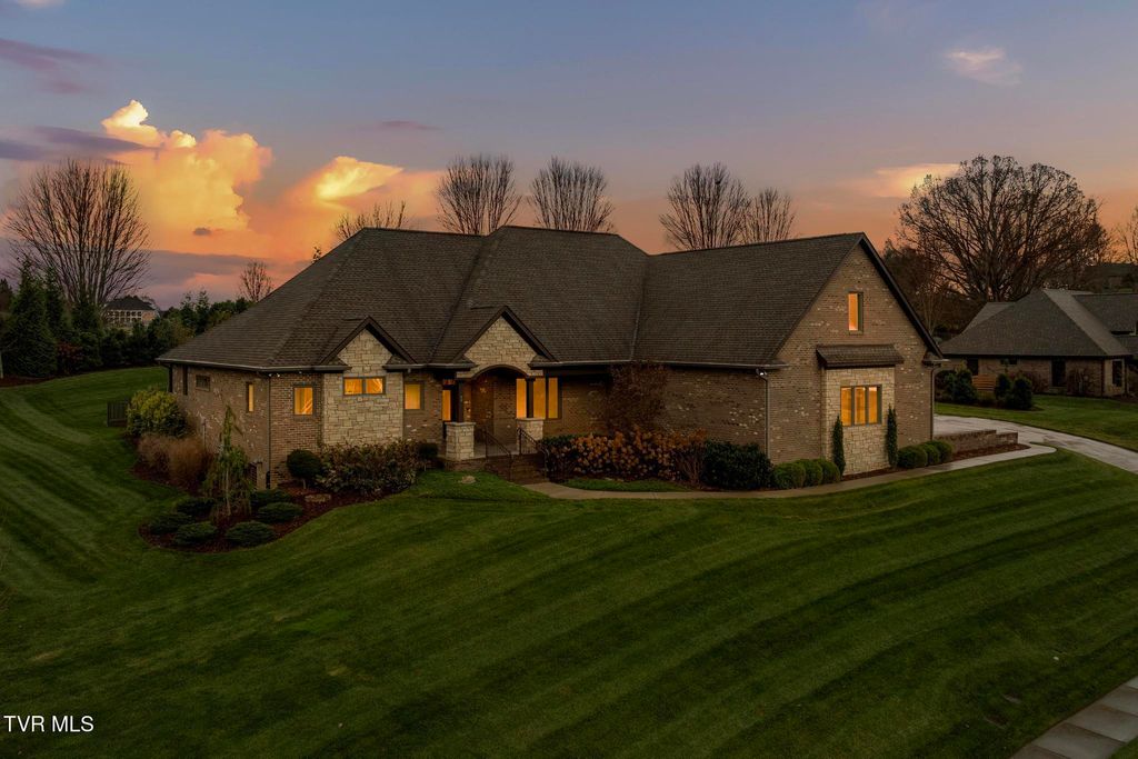 Photo of 99 Hayfield Drive, Johnson City, TN 37615 (MLS # 9988791)