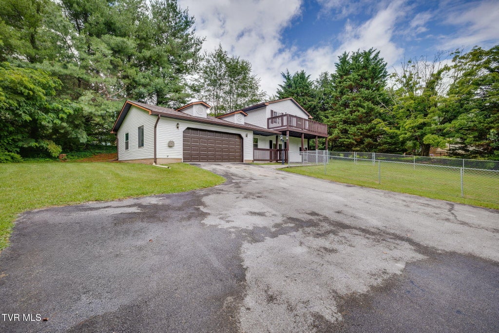 Photo of 1102 Miller Drive, Jonesborough, TN 37659 (MLS # 9997351)