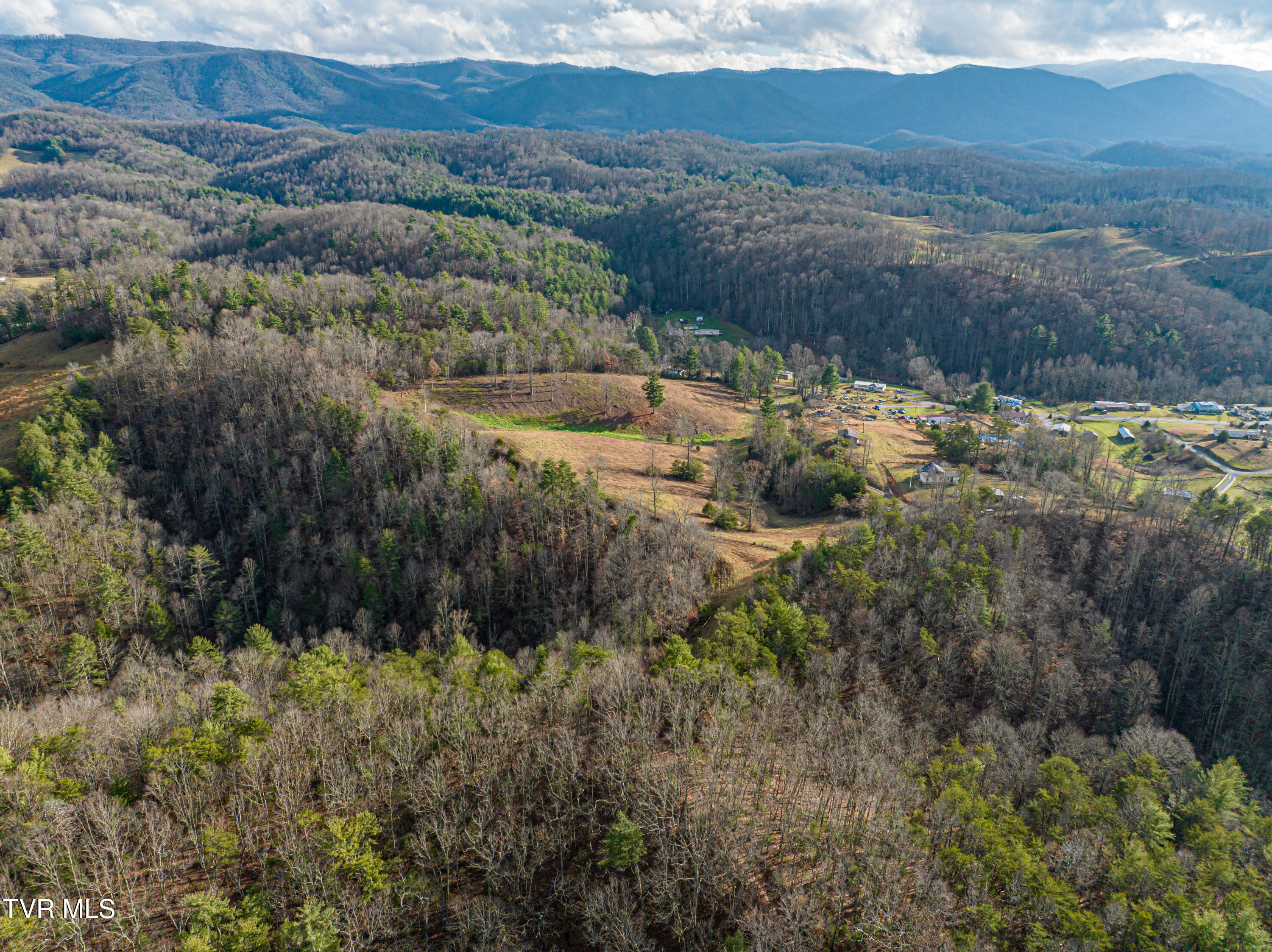 2523 Denton Valley Road, Bristol, Tennessee image 35