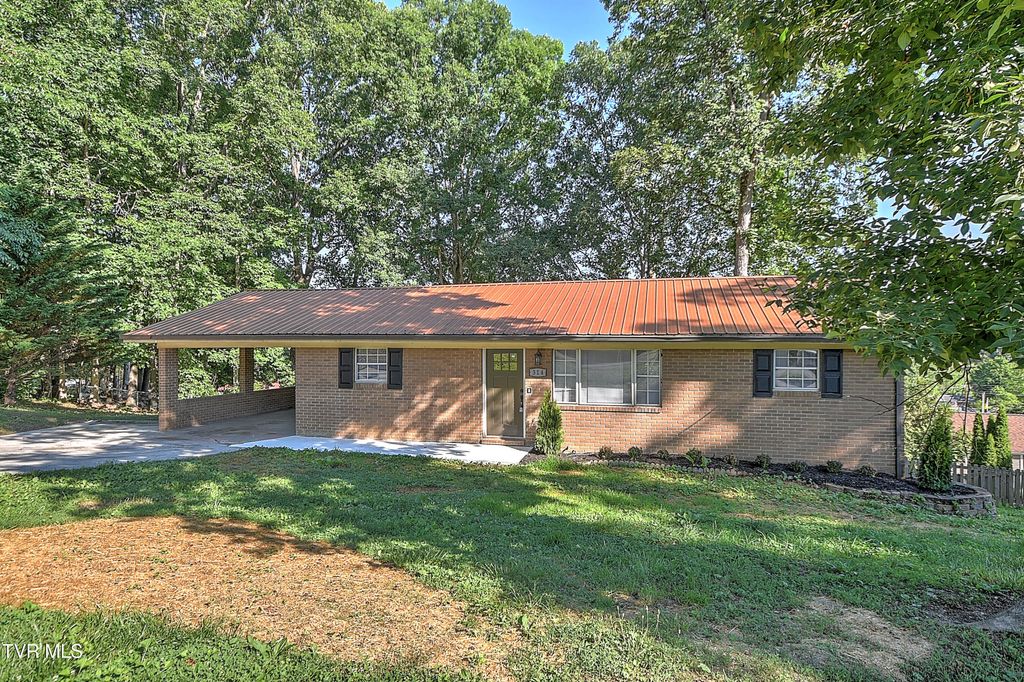 Photo of 314 Crosby Drive, Bean Station, TN 37708 (MLS # 9997011)