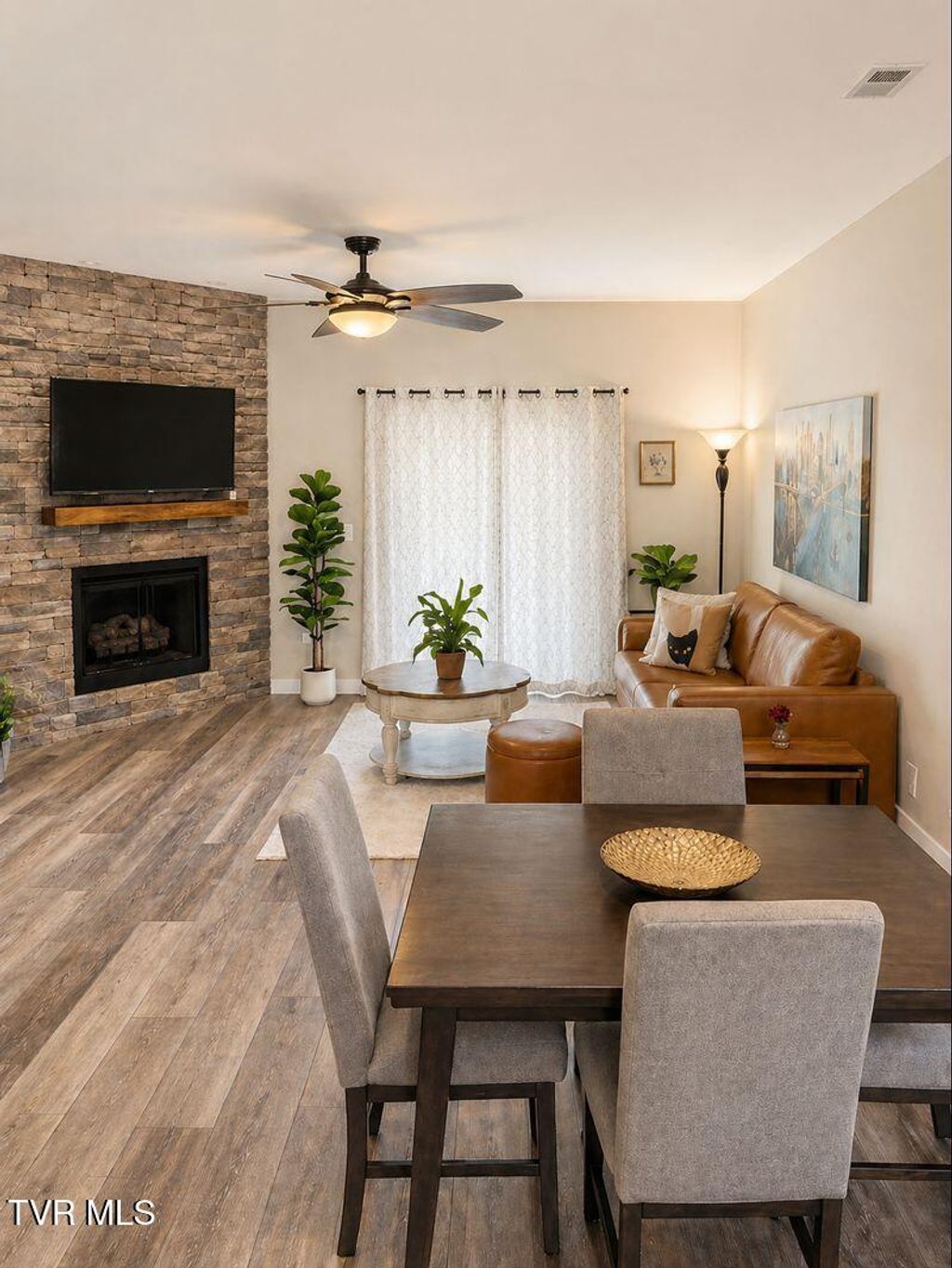 Photo of 1076 Traders Walk, Johnson City, TN 37601 (MLS # 9994798)