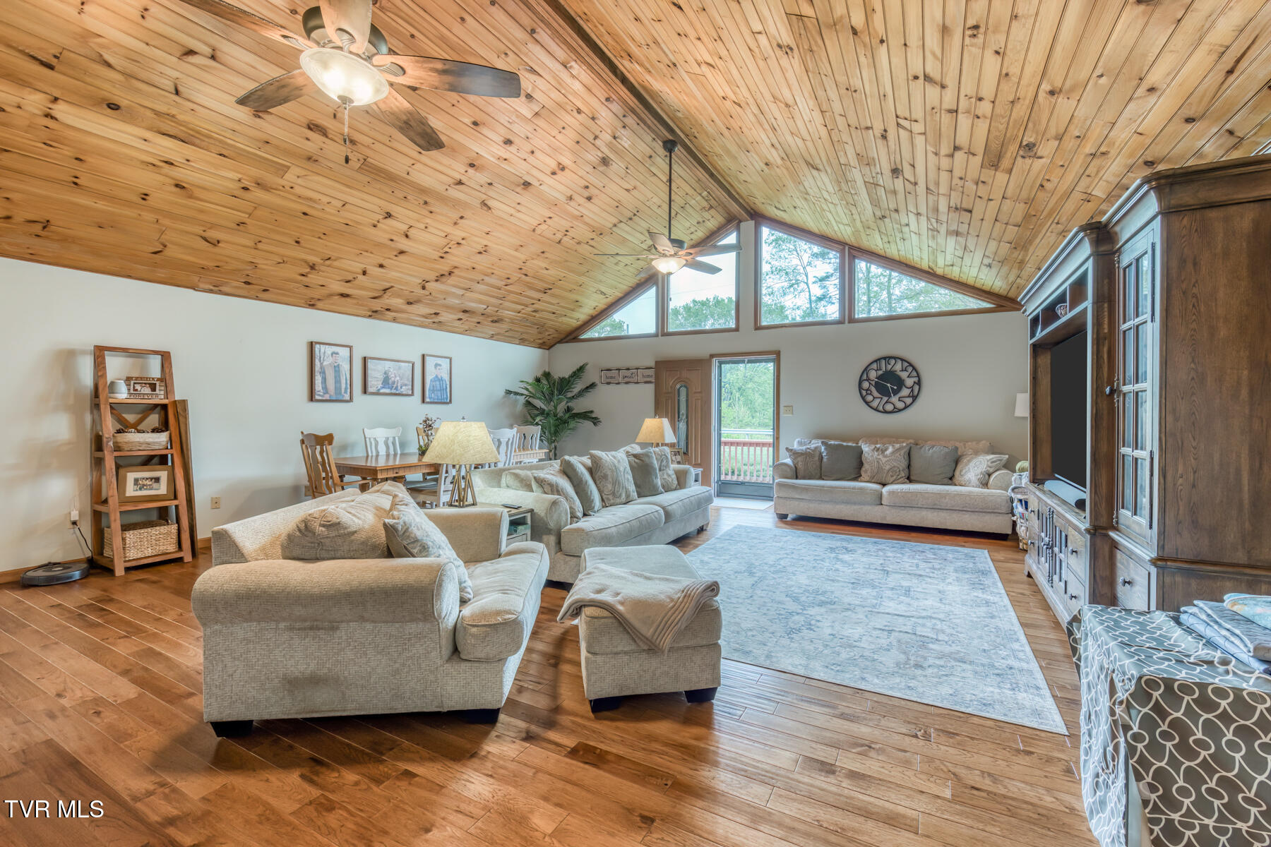 847 Circle Drive, Mountain City, Tennessee image 16