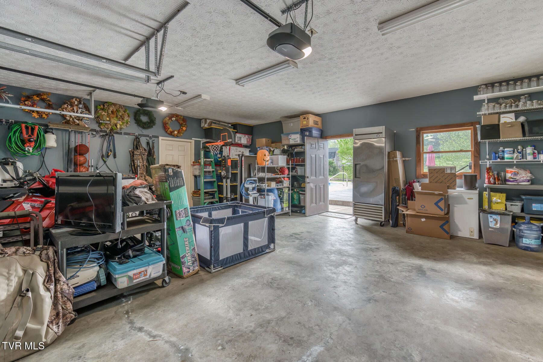 847 Circle Drive, Mountain City, Tennessee image 32