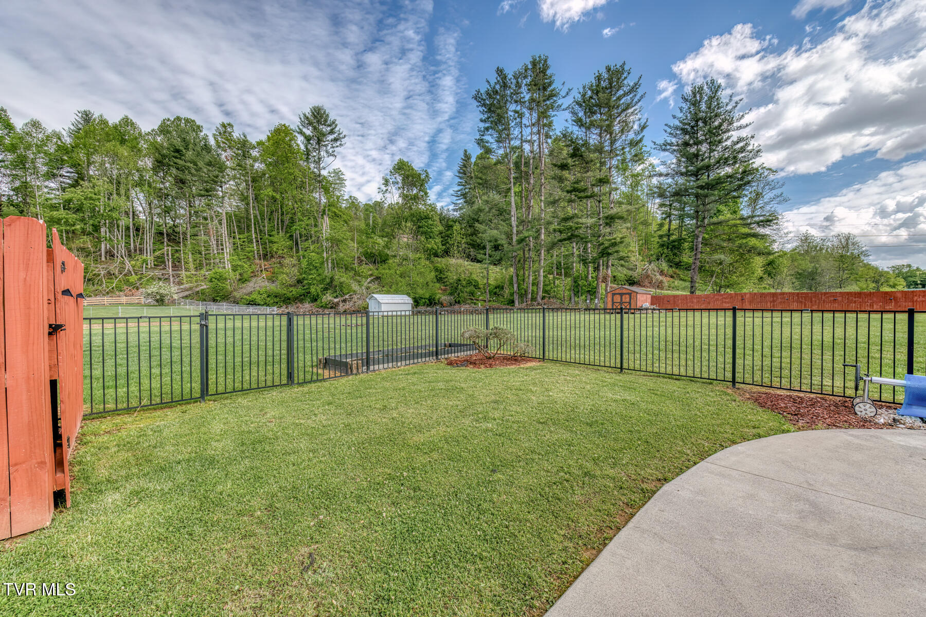 847 Circle Drive, Mountain City, Tennessee image 41