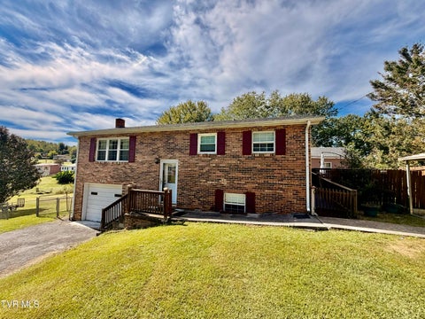 Photo of 465 Choctaw Drive, Chuckey, TN 37641 (MLS # 10001594)