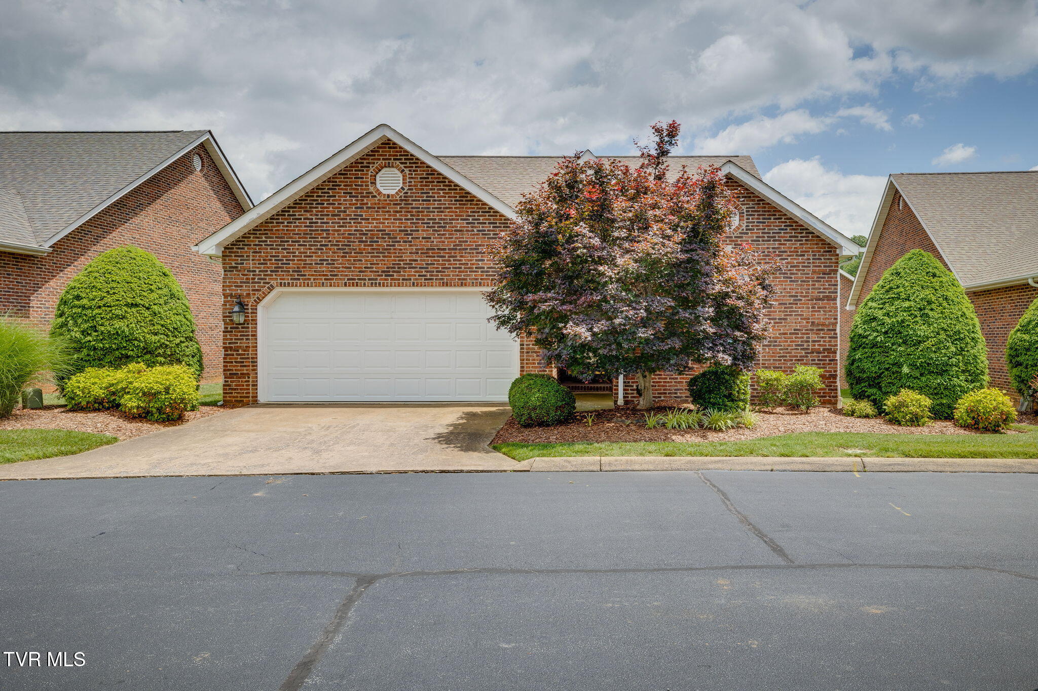 20 Oak Leaf Court #20, Johnson City, Tennessee image 2