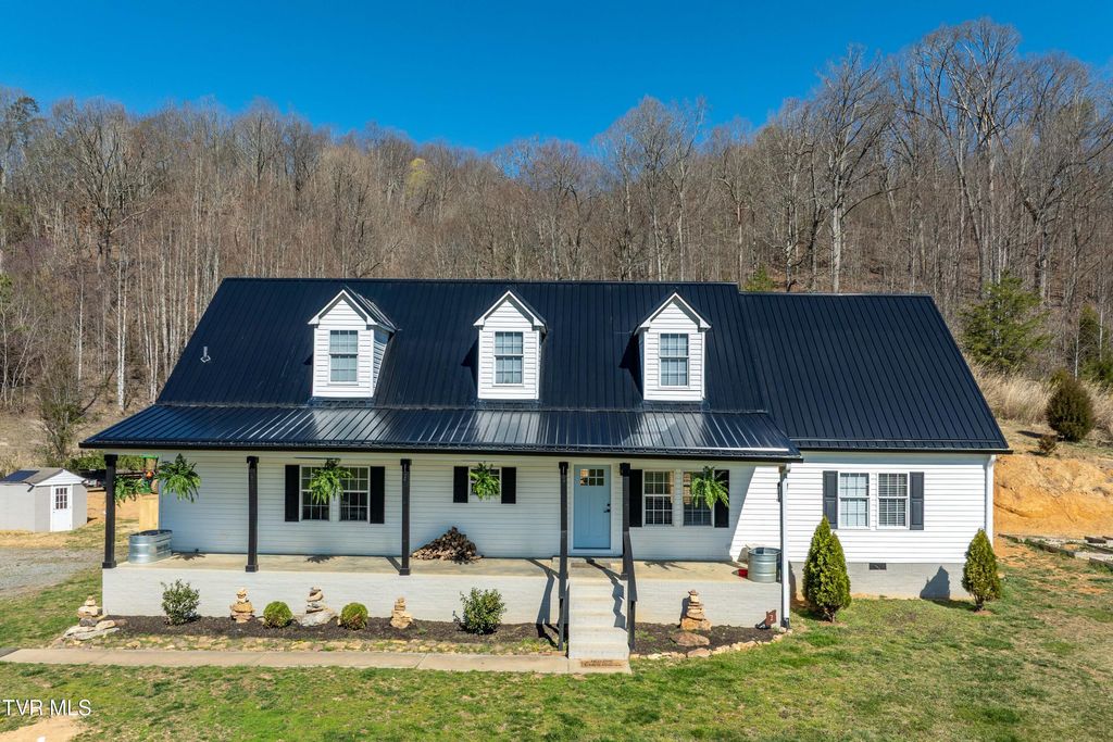 Photo of 3233 Stanley Valley Road, Surgoinsville, TN 37873 (MLS # 9993085)