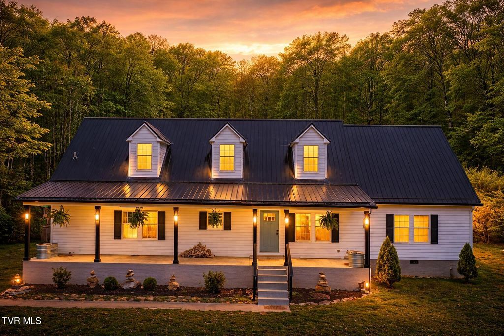 Photo of 3233 Stanley Valley Road, Surgoinsville, TN 37873 (MLS # 9993085)