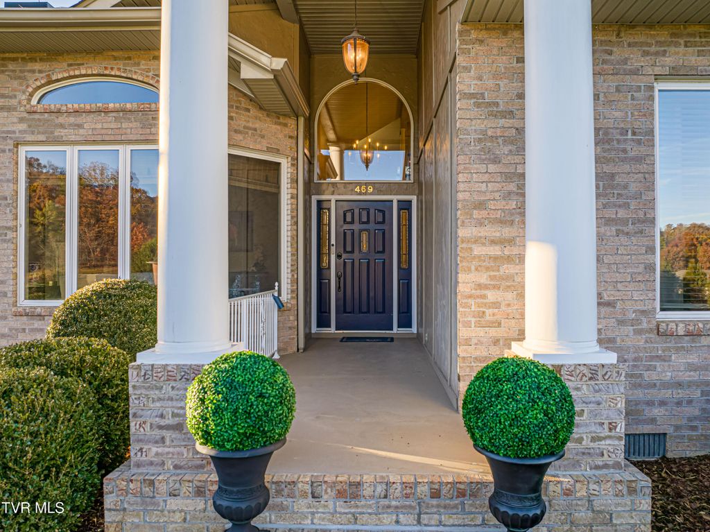 Photo of 469 Winterham Drive, Abingdon, VA 24211 (MLS # 9988012)