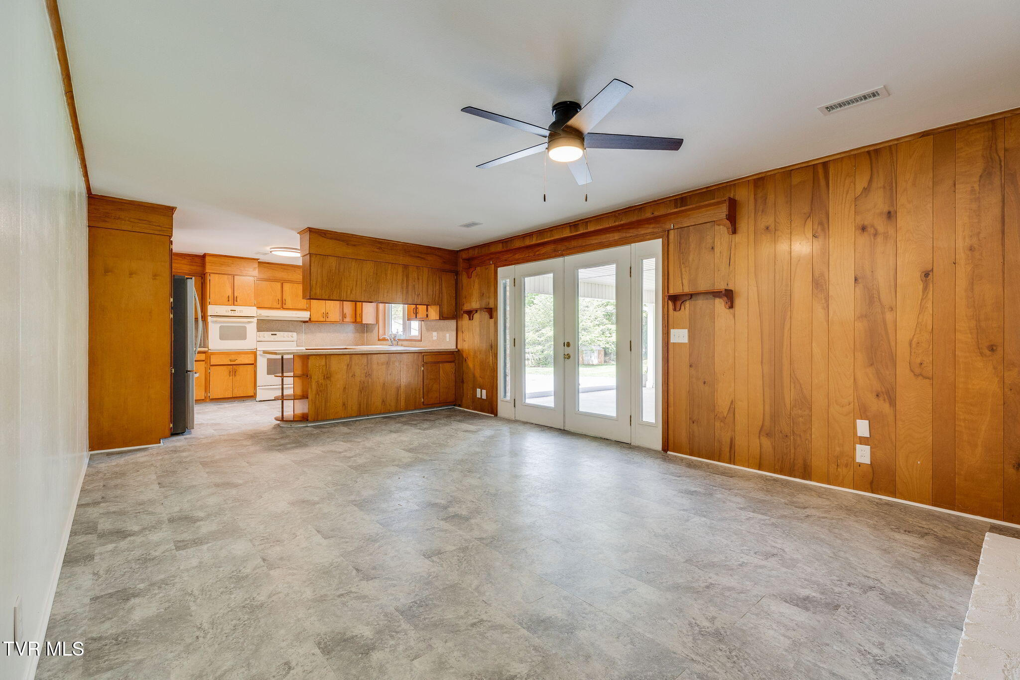 524 Robindale Lane, Kingsport, Tennessee image 13