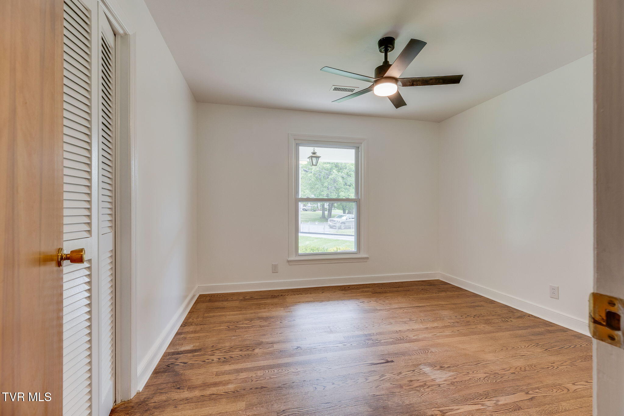 524 Robindale Lane, Kingsport, Tennessee image 26