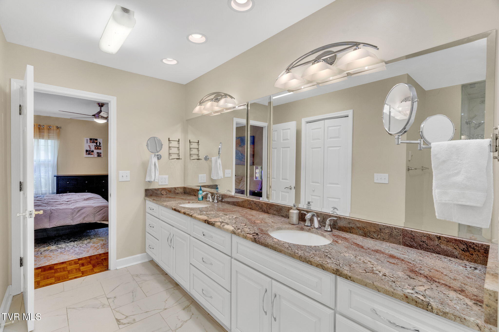 3402 Honeywood Drive, Johnson City, Tennessee image 27