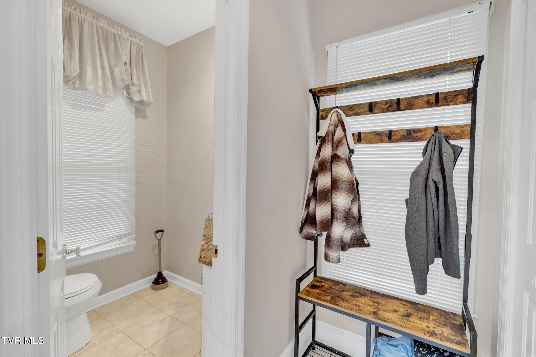 3402 Honeywood Drive, Johnson City, Tennessee image 33