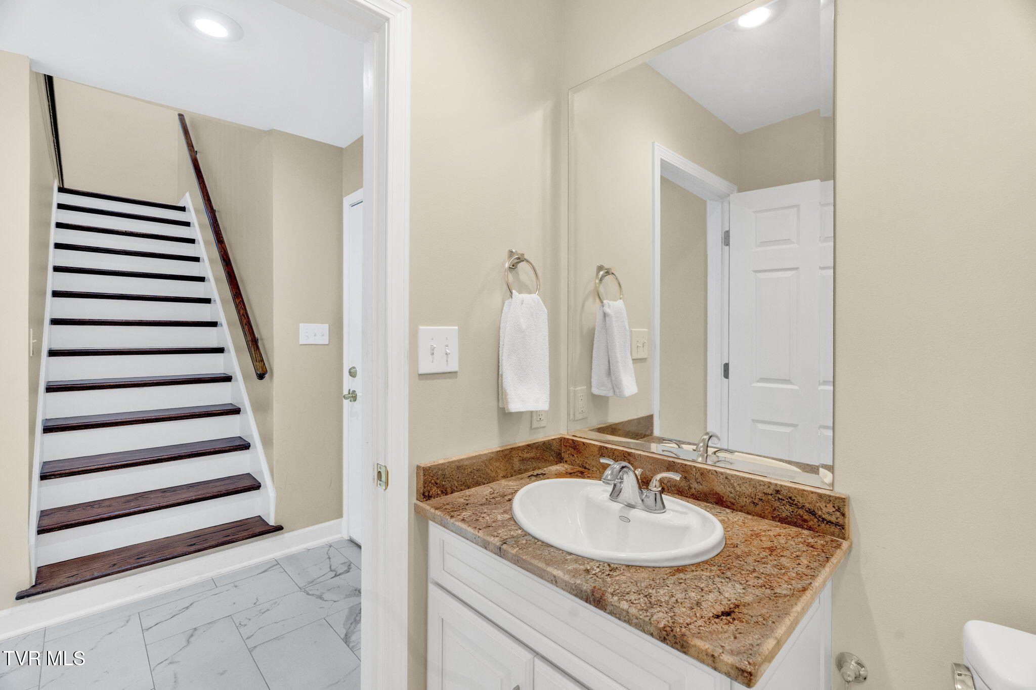 3402 Honeywood Drive, Johnson City, Tennessee image 32
