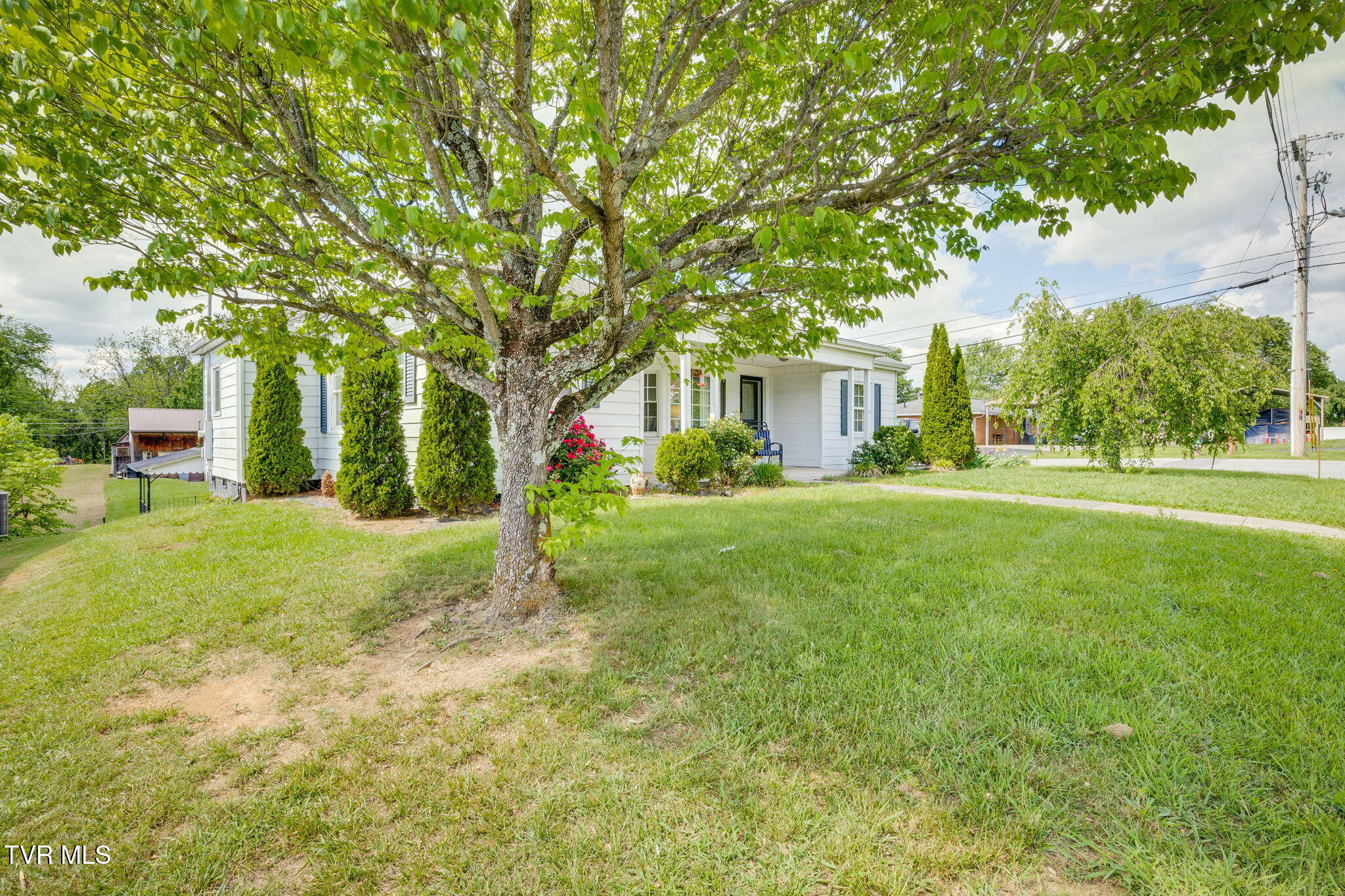 127 Belle Avenue Ave, Piney Flats, Tennessee image 2