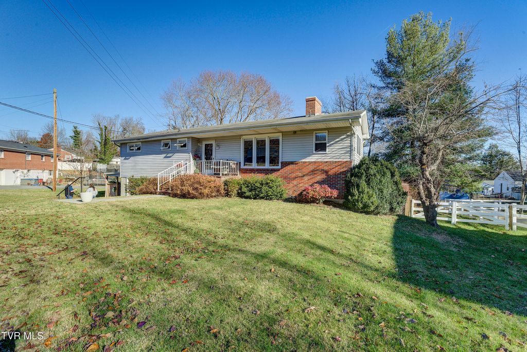 Photo of 1309 Indian Hills Drive, Bristol, TN 37620 (MLS # 9988698)