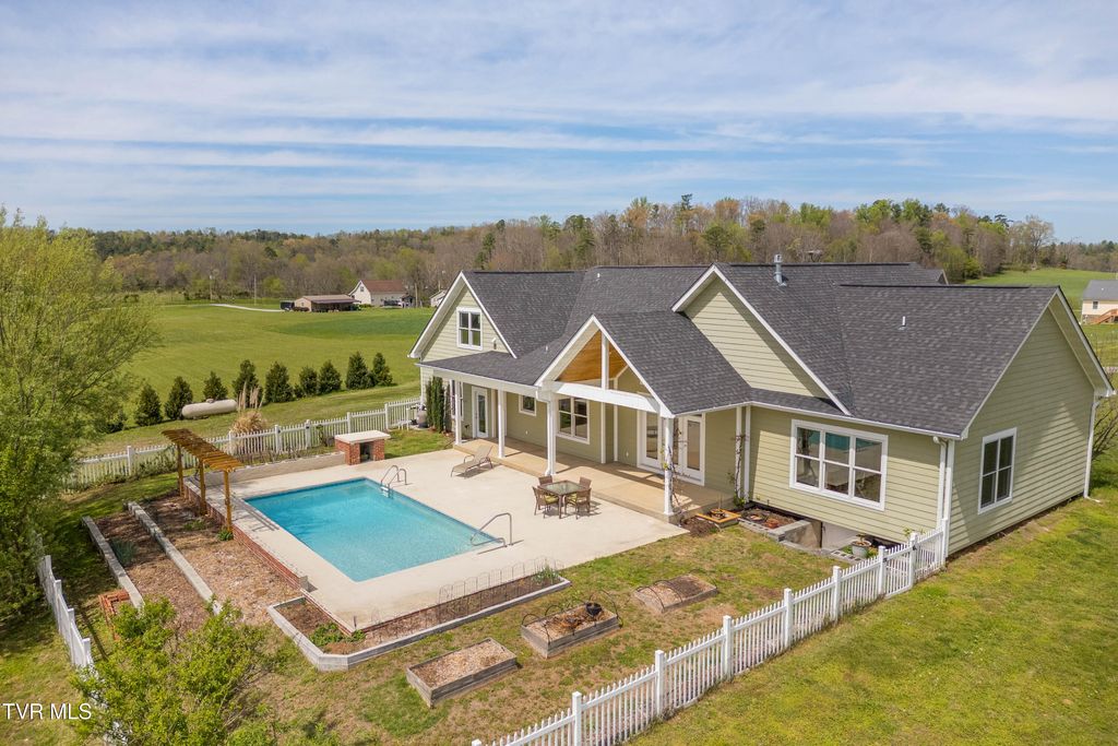 Photo of 212 Forked Deer Road, Greeneville, TN 37743 (MLS # 9993510)