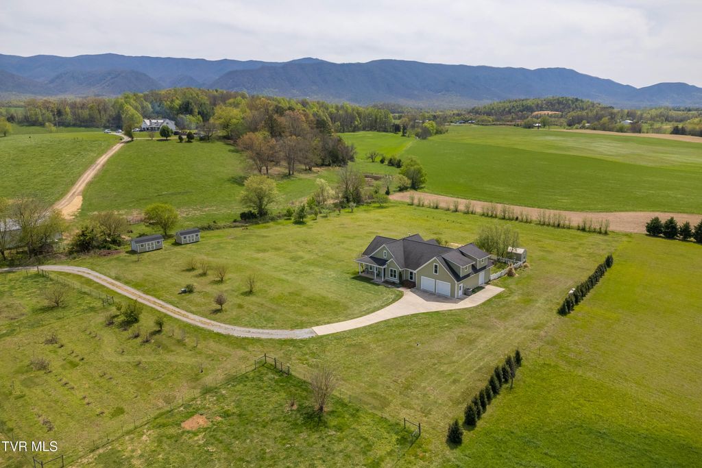 Photo of 212 Forked Deer Road, Greeneville, TN 37743 (MLS # 9993510)