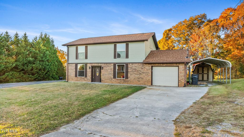 Photo of 770 Harvey Drive, Russellville, TN 37860 (MLS # 9988000)