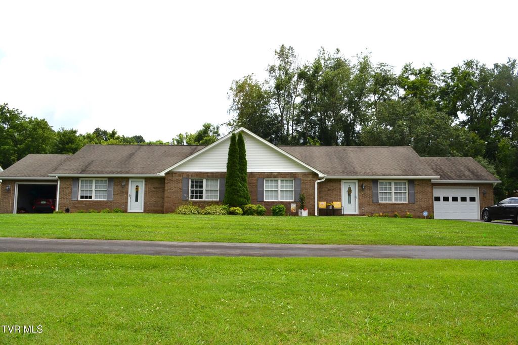 Photo of 623 Wyndale Rd Rd #6, Abingdon, VA 24210 (MLS # 9983502)