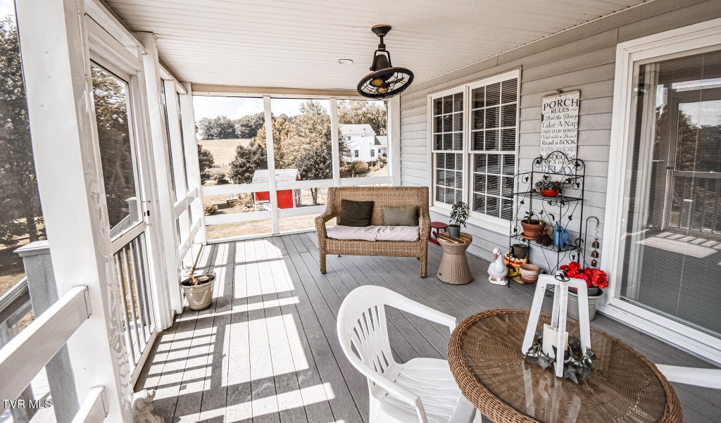 Photo of 110 Paul Saylor Road, Jonesborough, TN 37659 (MLS # 10000250)