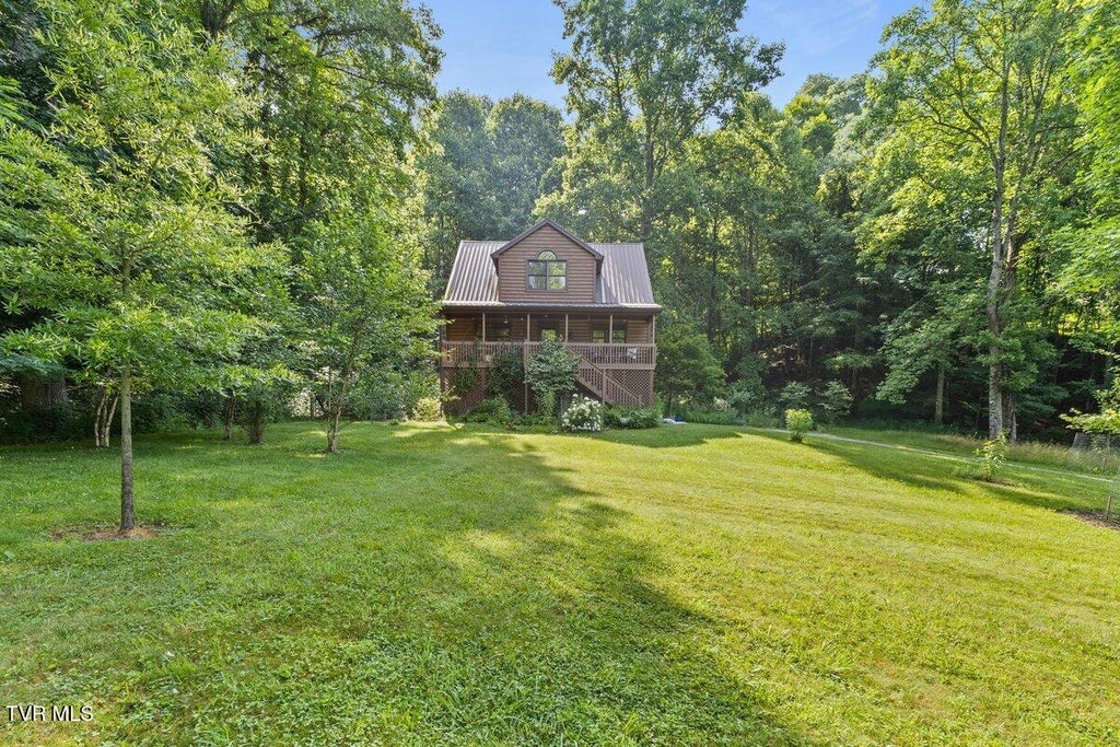 Photo of 103 Meadow Springs Court, Flag Pond, TN 37657 (MLS # 10002072)