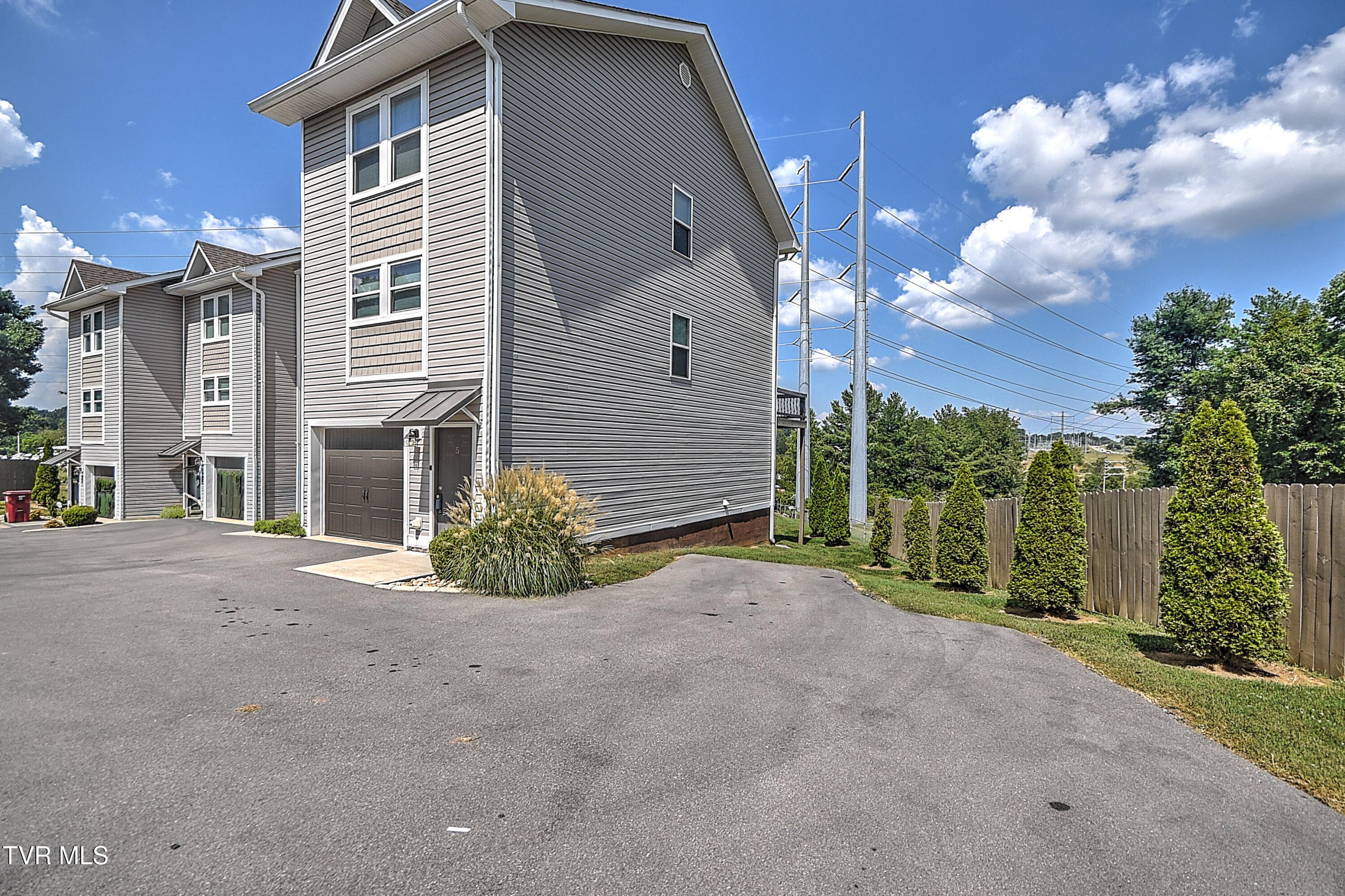 2802 West Walnut Street Unit 5