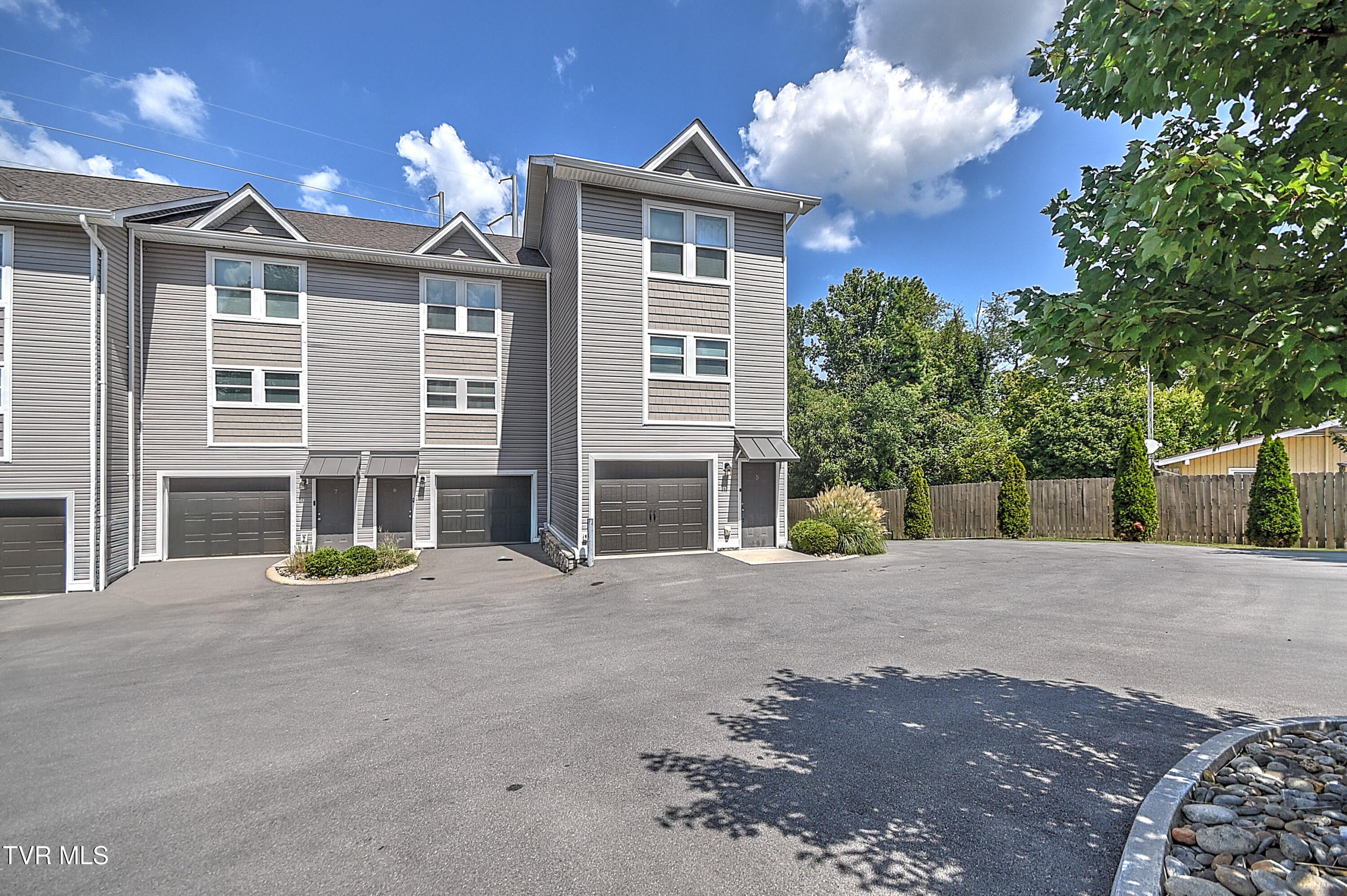 2802 West Walnut Street Unit 5