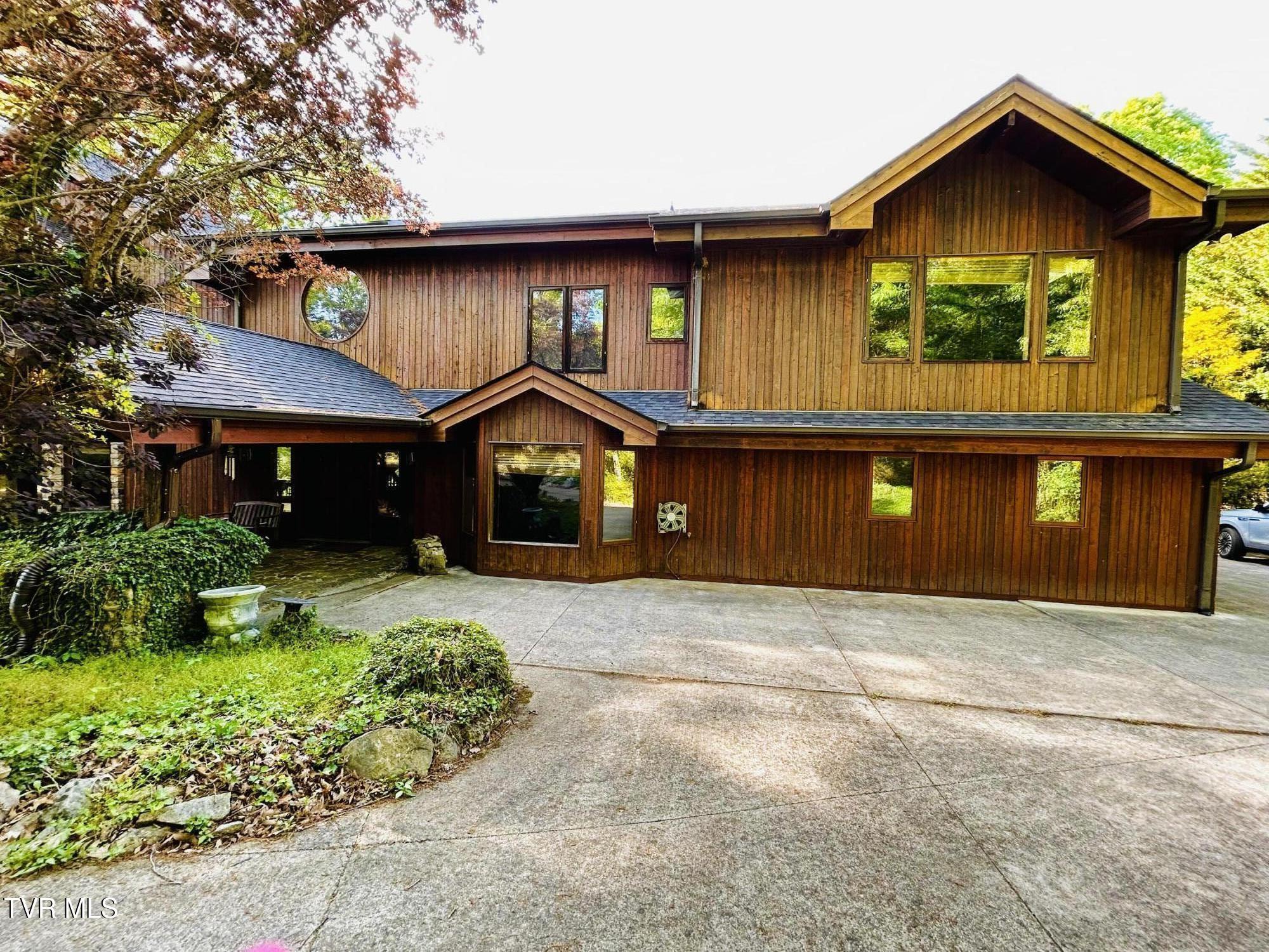 579 Lake Drive, Piney Flats, Tennessee image 2