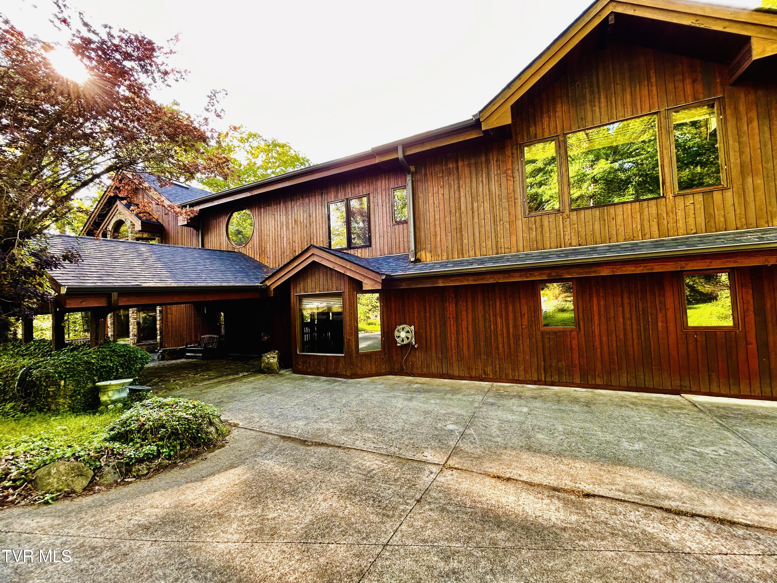 579 Lake Drive, Piney Flats, Tennessee image 7