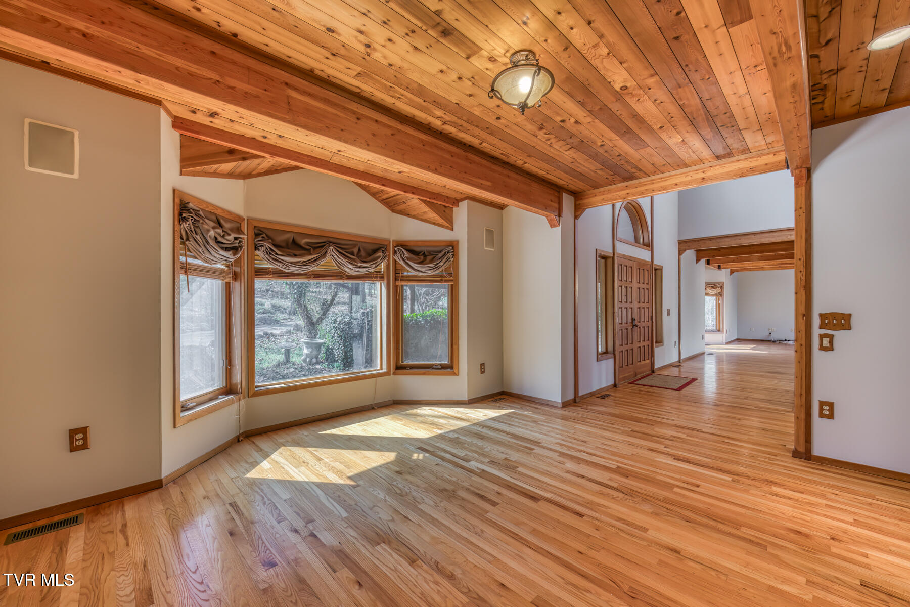 579 Lake Drive, Piney Flats, Tennessee image 40